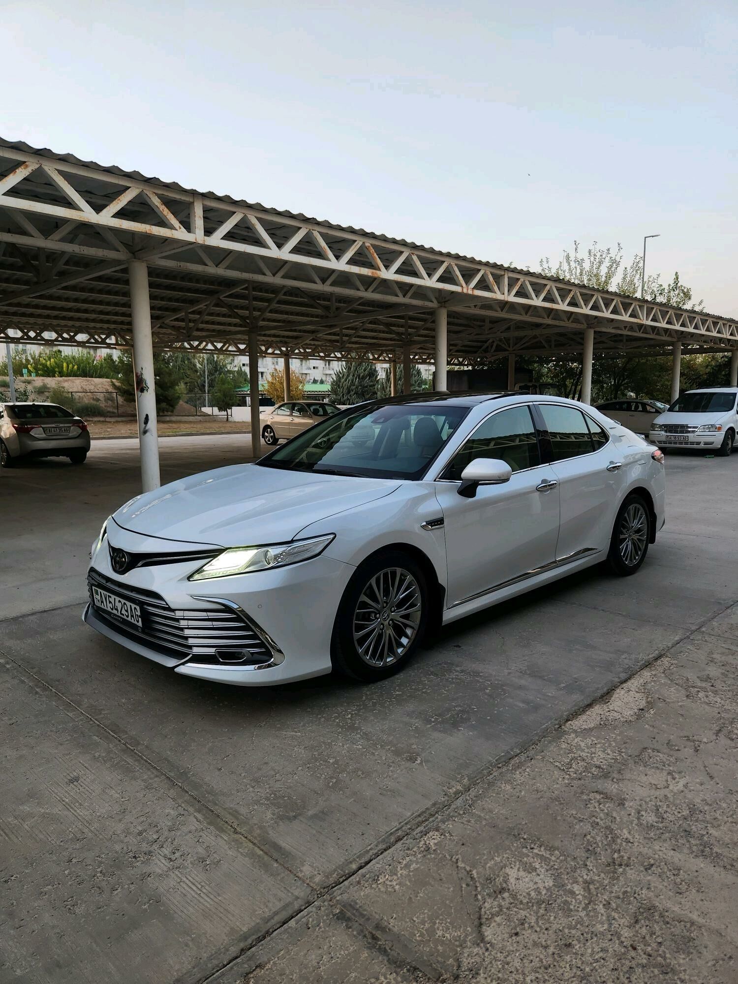 Toyota Camry 2018 - 372 000 TMT - Ашхабад - img 2