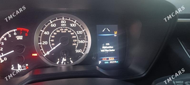 Toyota Corolla 2021 - 240 000 TMT - Мары - img 3