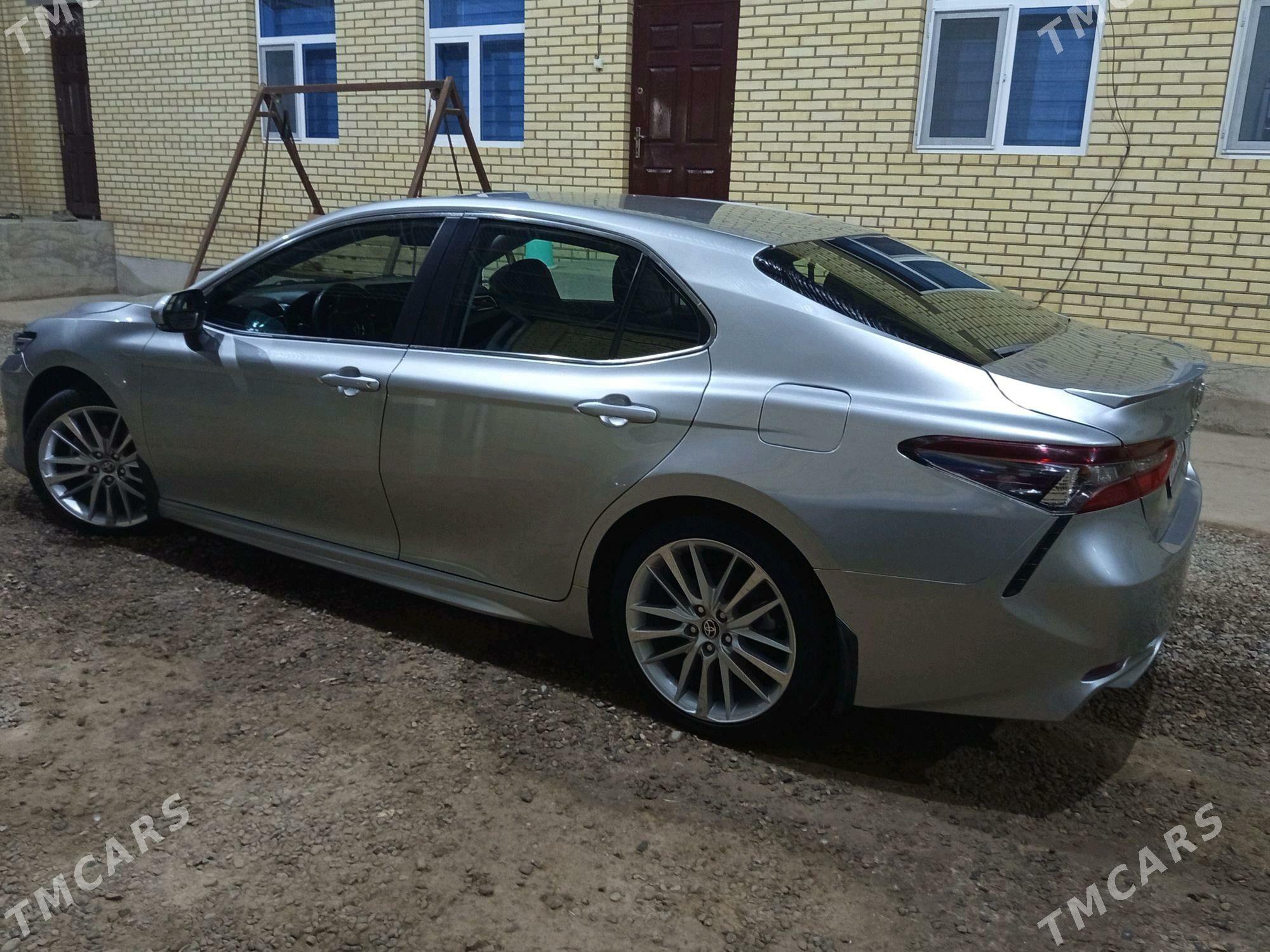 Toyota Camry 2022 - 310 000 TMT - Baýramaly - img 4