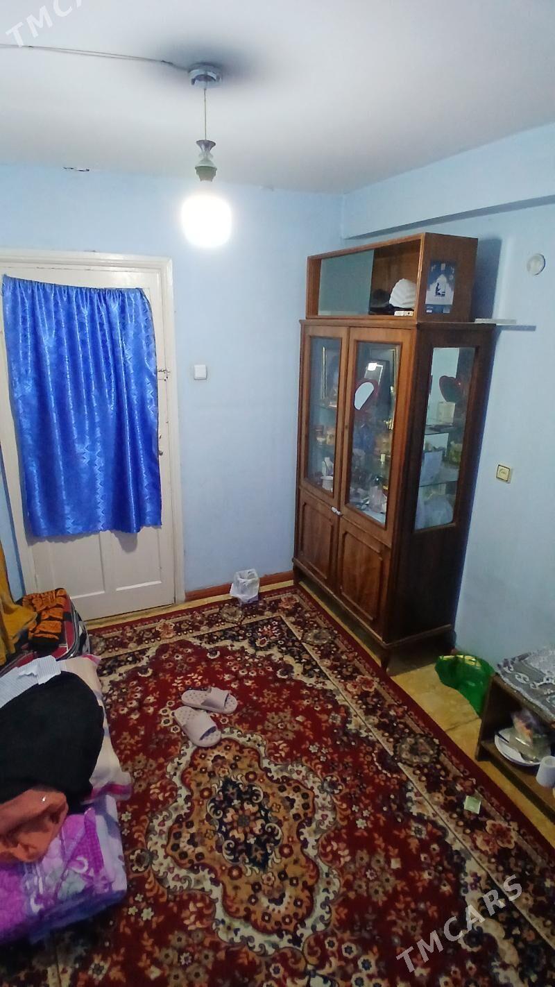 4 komnat 2 etaj 5 Mikr 74м² - 5 mkr - img 3