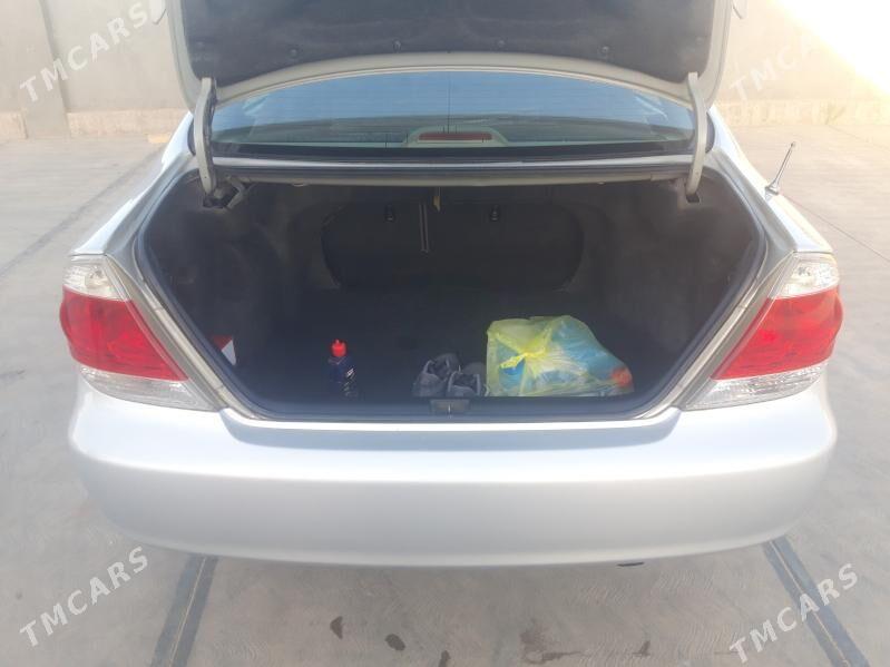 Toyota Camry 2003 - 190 000 TMT - Бабадайхан - img 3
