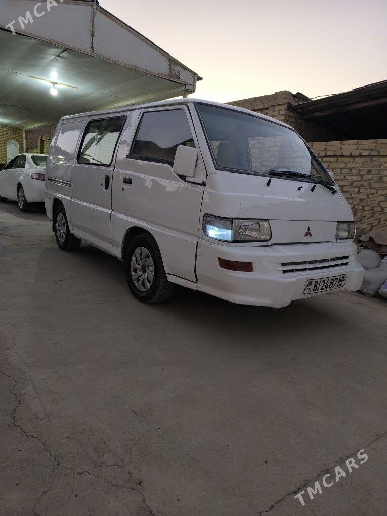 Mitsubishi L300 2000 - 55 000 TMT - Байрамали - img 5