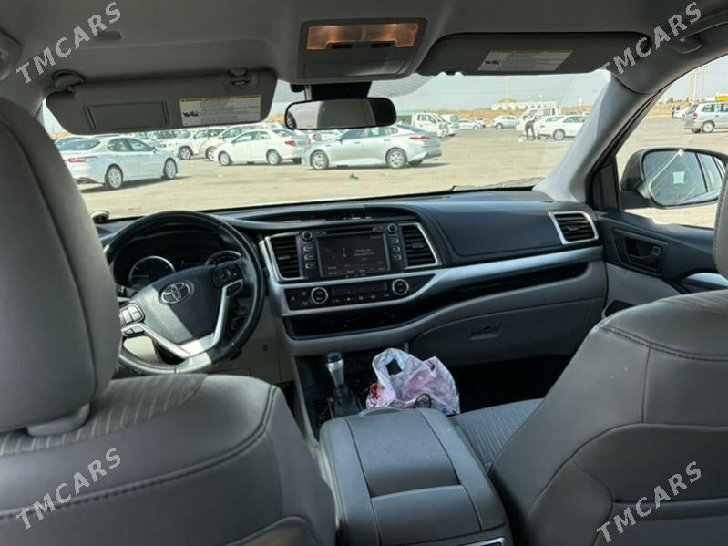 Toyota Highlander 2019 - 375 000 TMT - Гуртли - img 2