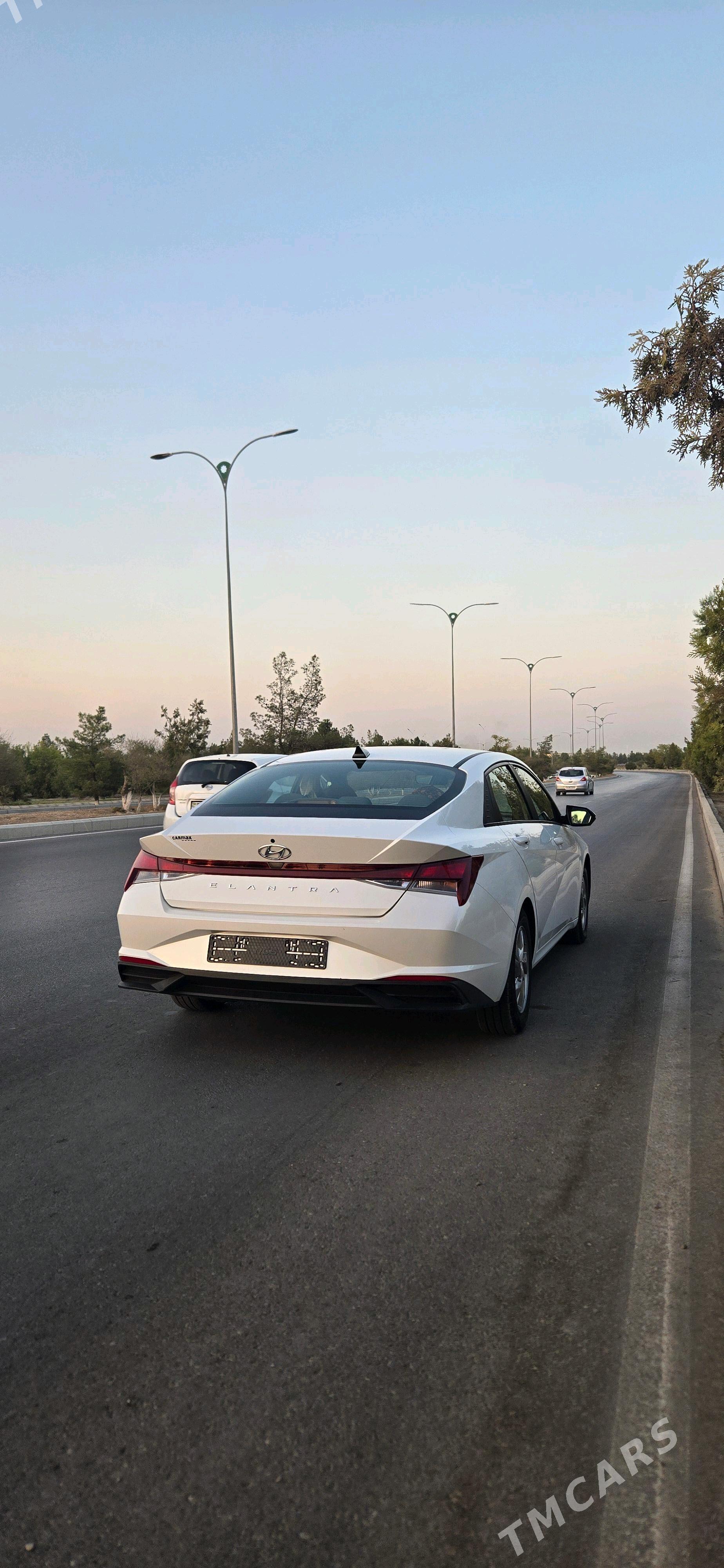 Hyundai Elantra 2021 - 240 000 TMT - Aşgabat - img 8