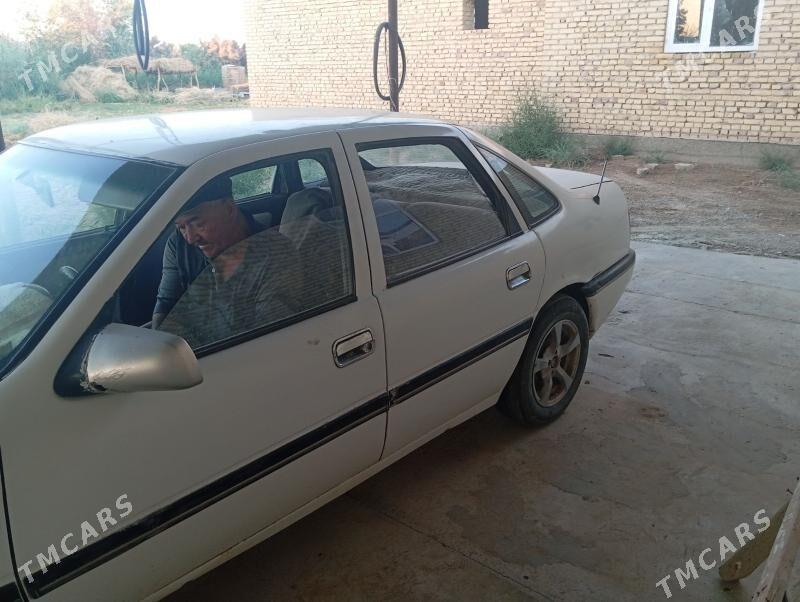 Opel Vectra 1992 - 25 000 TMT - Дянев - img 3