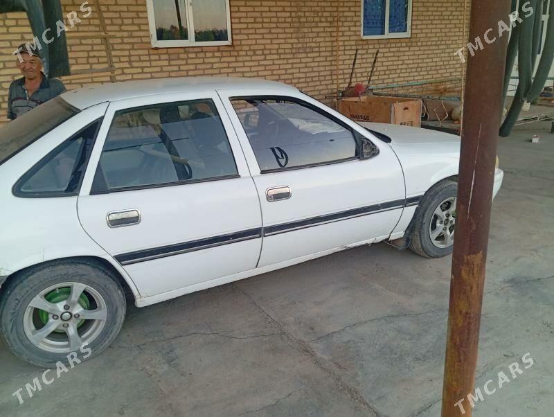 Opel Vectra 1992 - 25 000 TMT - Дянев - img 4