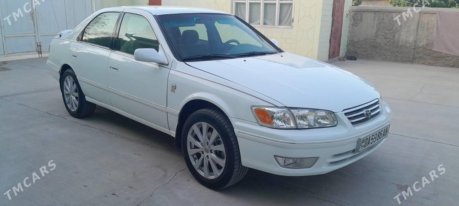 Toyota Camry 2000 - 119 000 TMT - Кака - img 8
