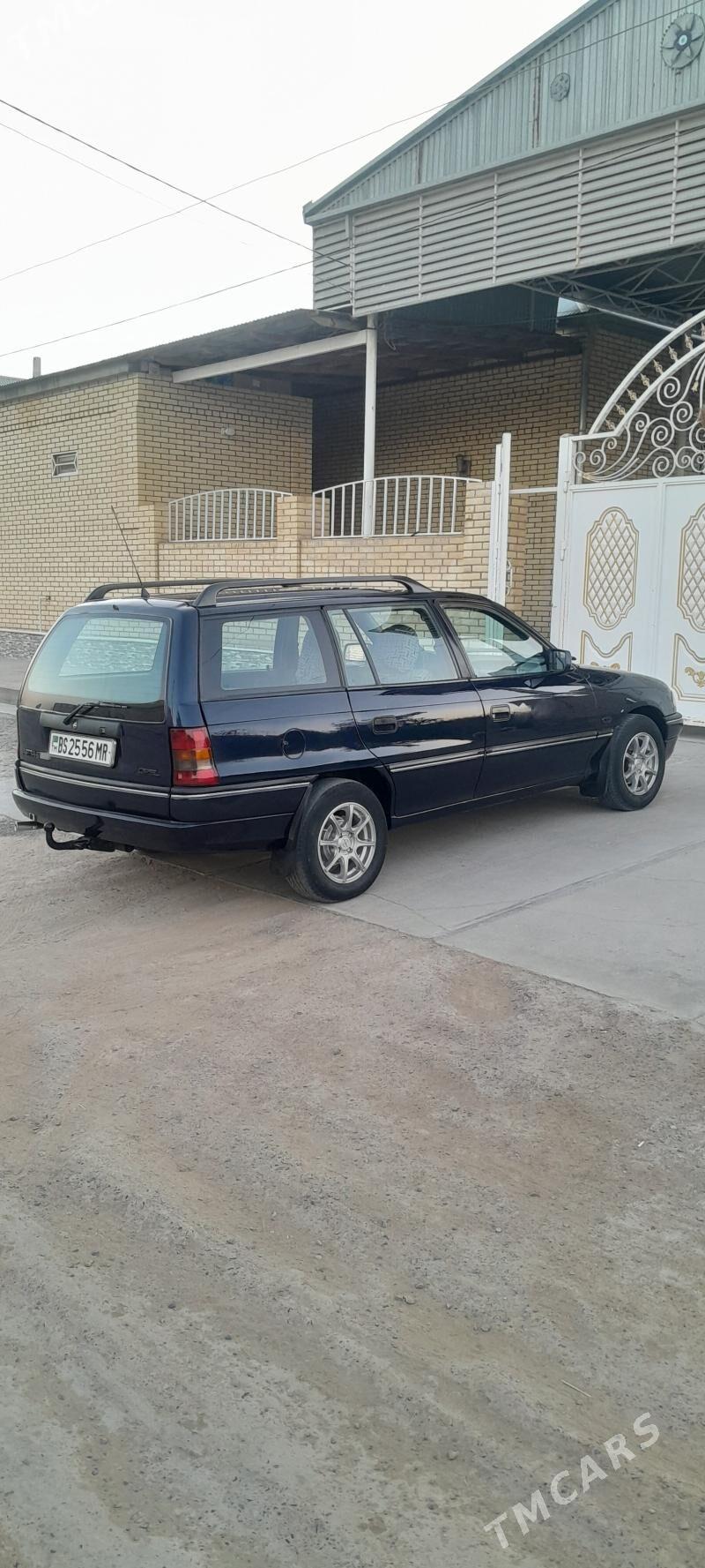 Opel Astra 1992 - 36 000 TMT - Мары - img 2