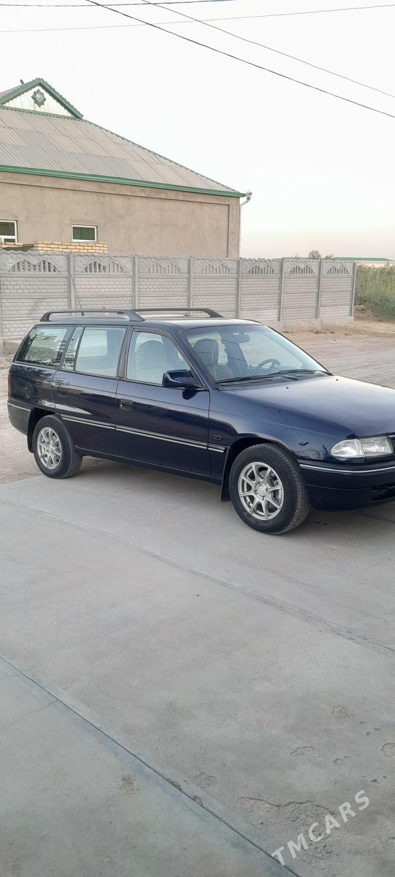 Opel Astra 1992 - 36 000 TMT - Мары - img 3