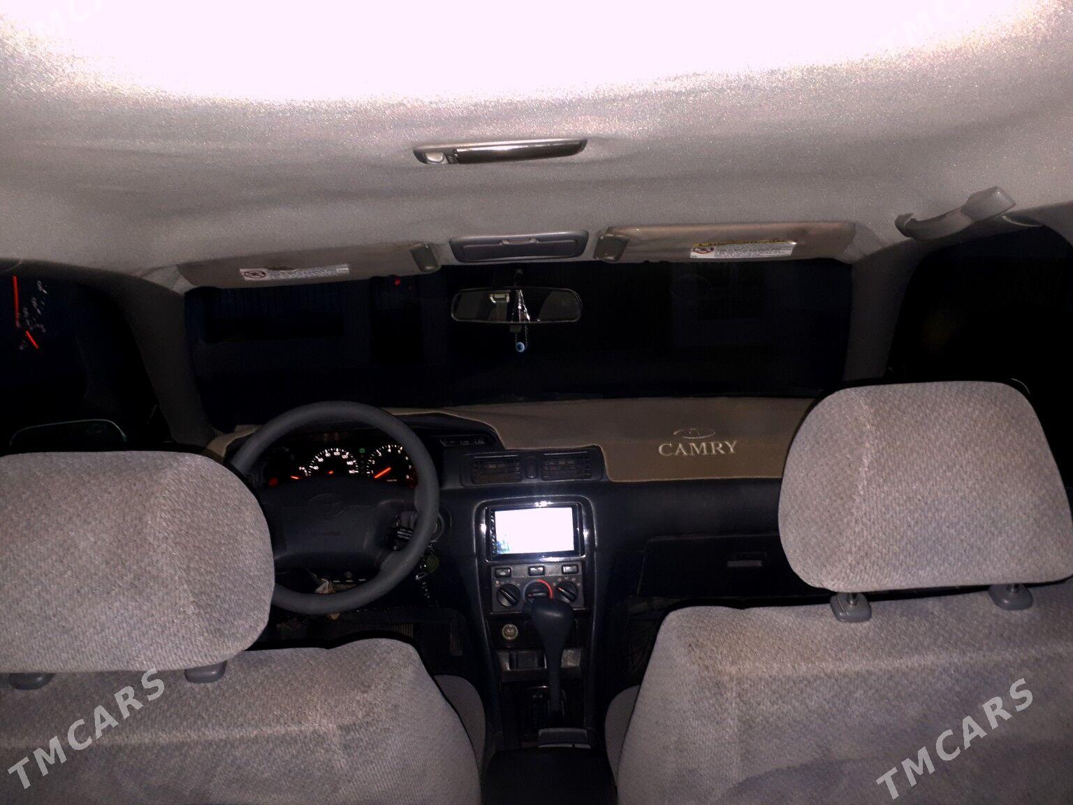 Toyota Camry 2000 - 140 000 TMT - Анев - img 5