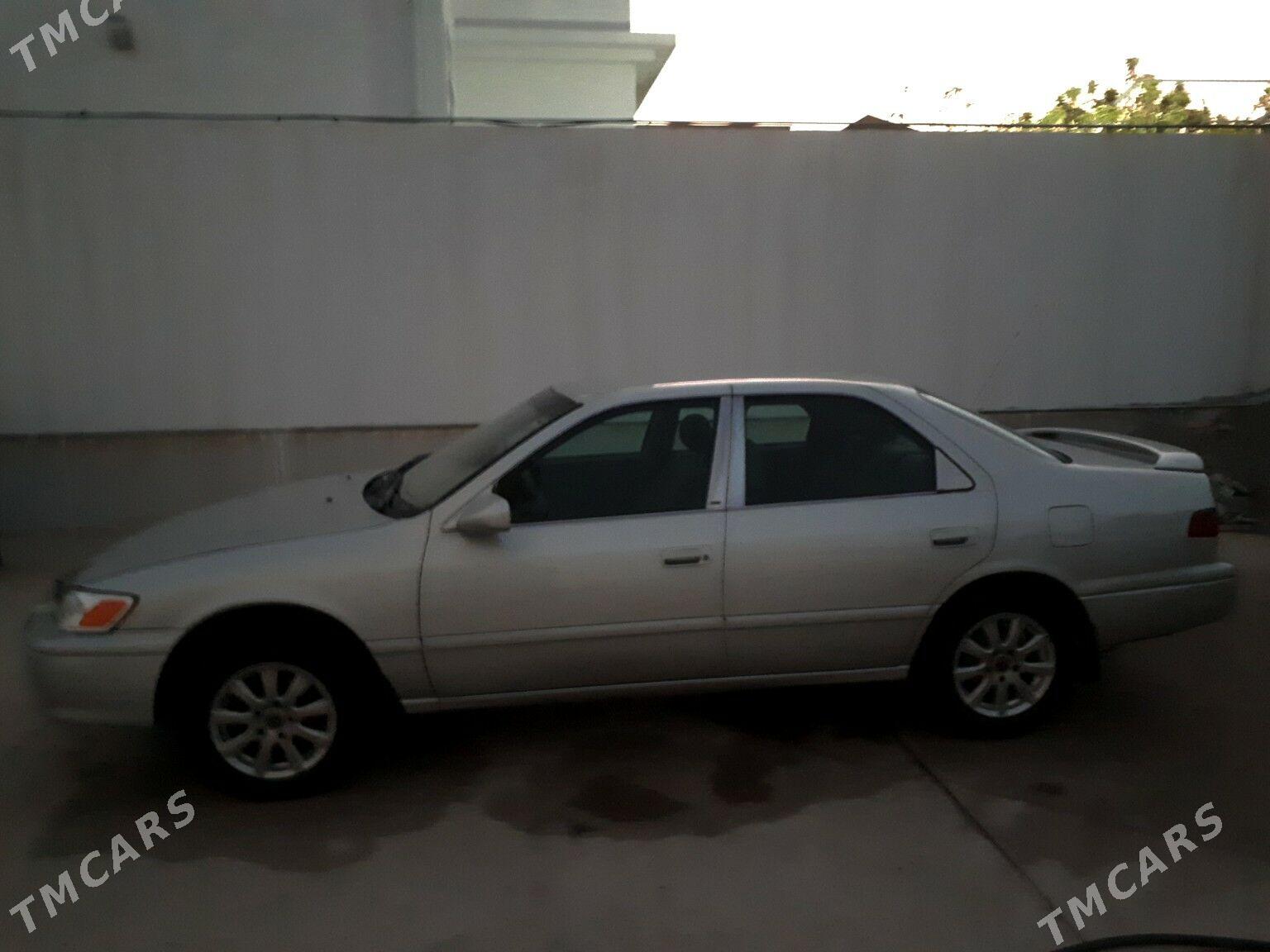 Toyota Camry 2000 - 140 000 TMT - Анев - img 4