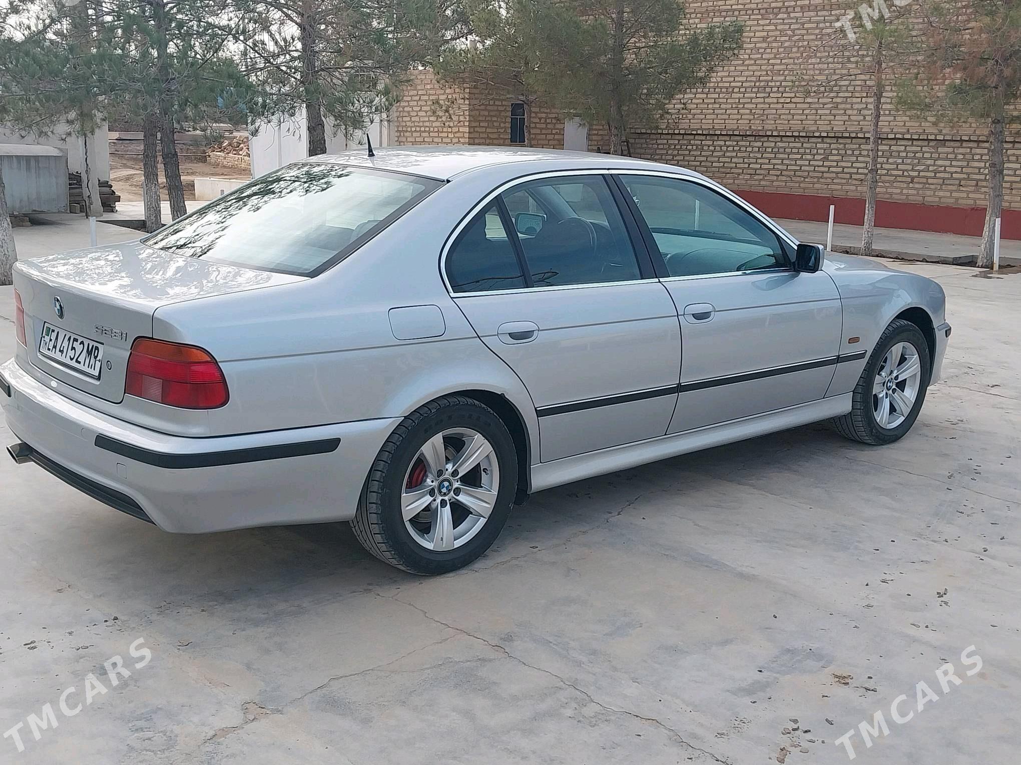 BMW 525 2000 - 125 000 TMT - Векильбазар - img 7