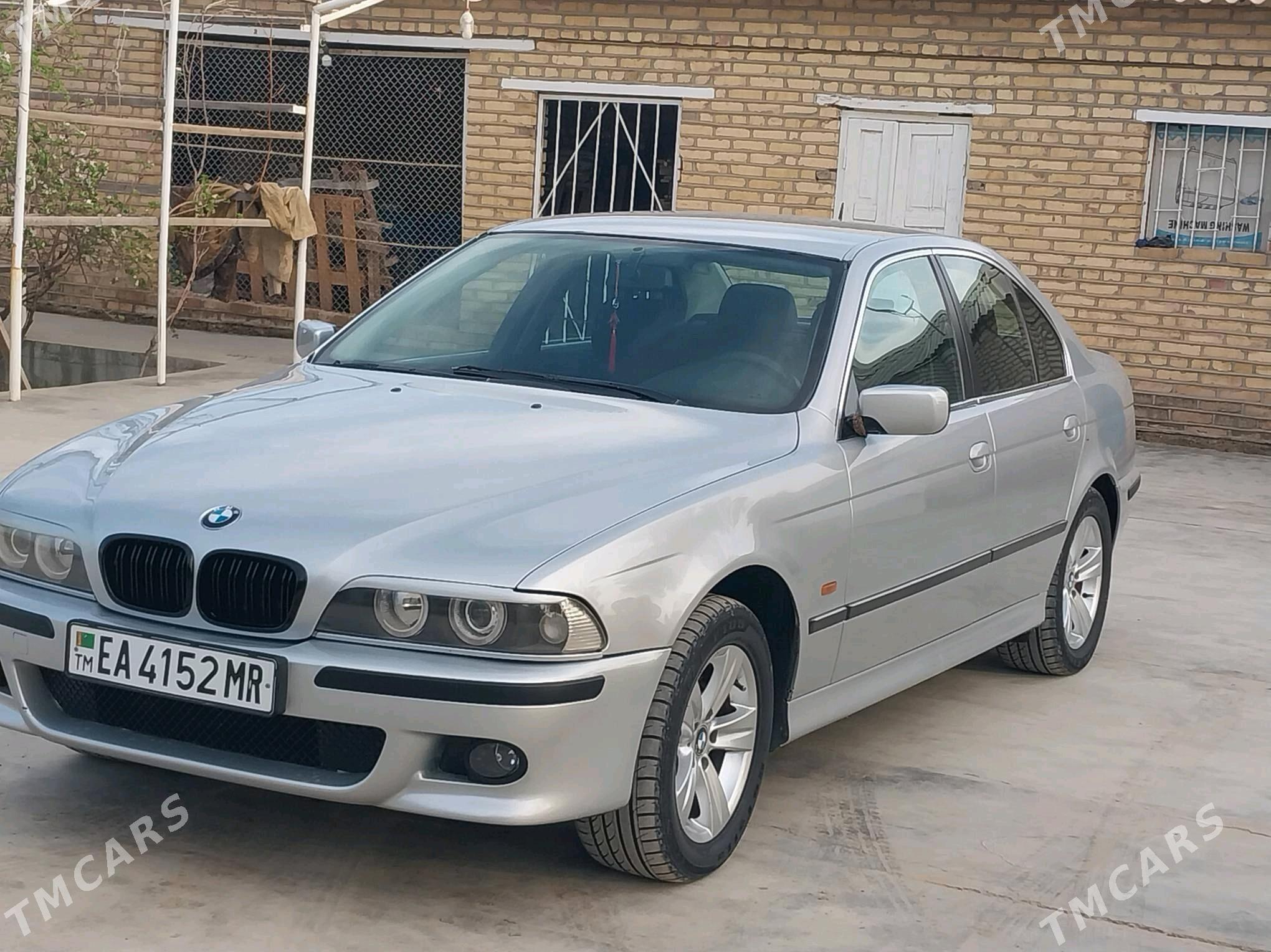 BMW 525 2000 - 125 000 TMT - Векильбазар - img 9