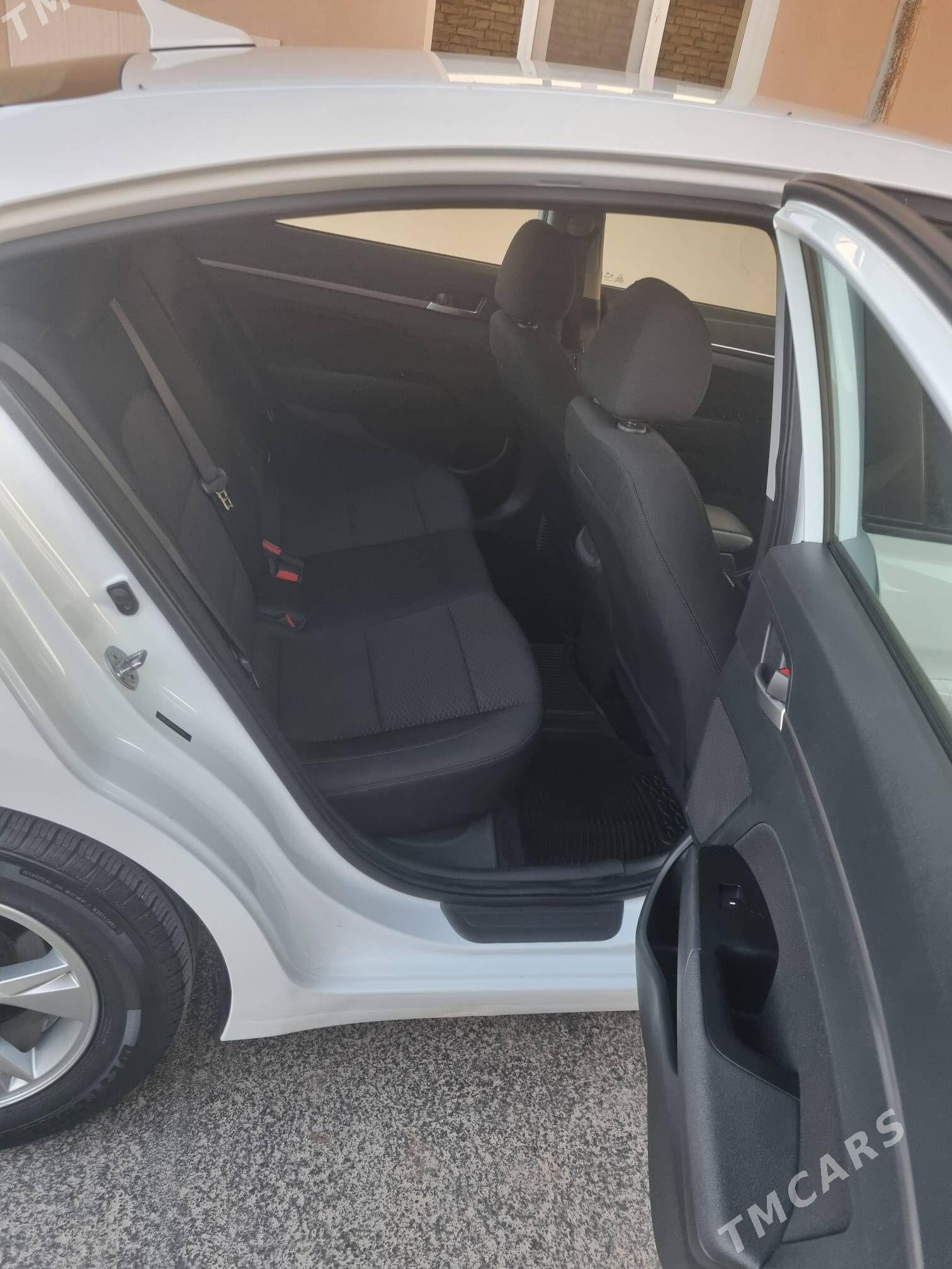 Hyundai Elantra 2020 - 245 000 TMT - Aşgabat - img 6
