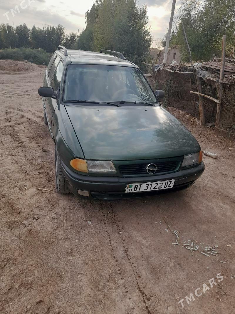 Opel Astra 1998 - 40 000 TMT - Губадаг - img 4