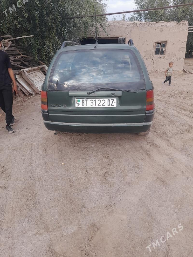 Opel Astra 1998 - 40 000 TMT - Губадаг - img 3