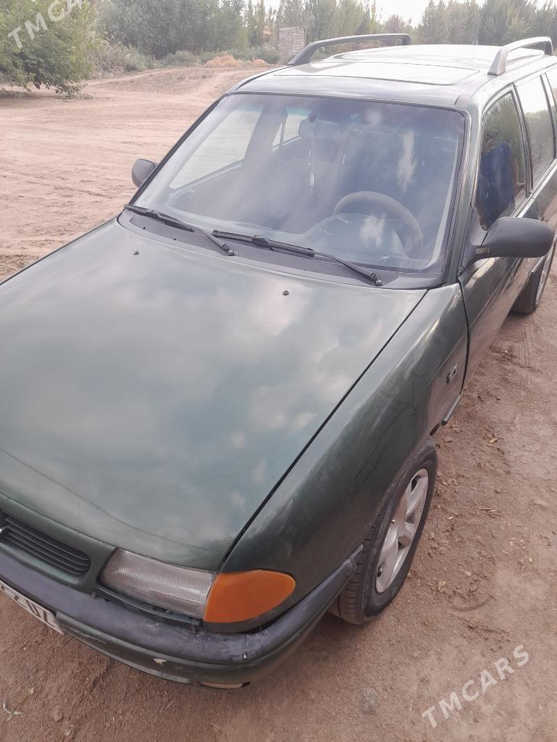 Opel Astra 1998 - 40 000 TMT - Губадаг - img 2