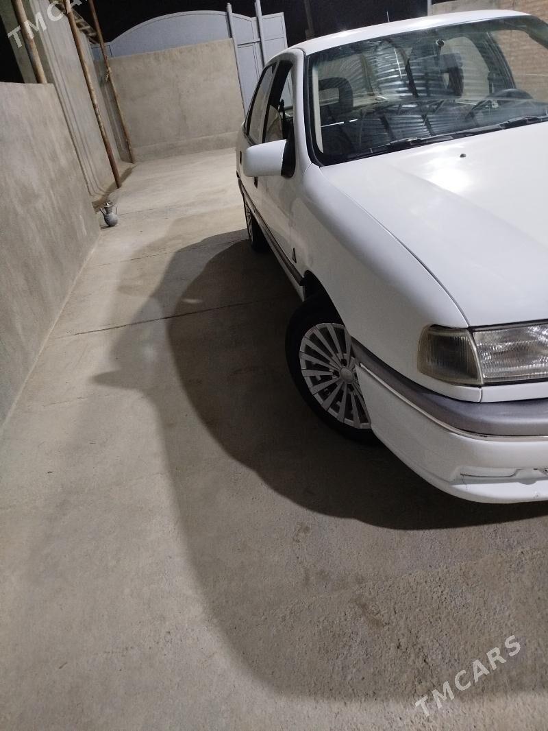 Opel Vectra 1994 - 46 000 TMT - Бахарден - img 2