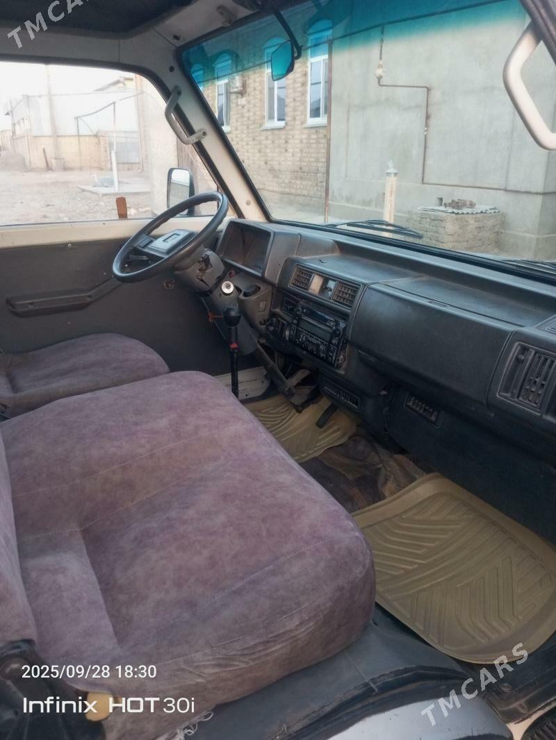 Mazda B2000 1992 - 60 000 TMT - Murgap - img 3
