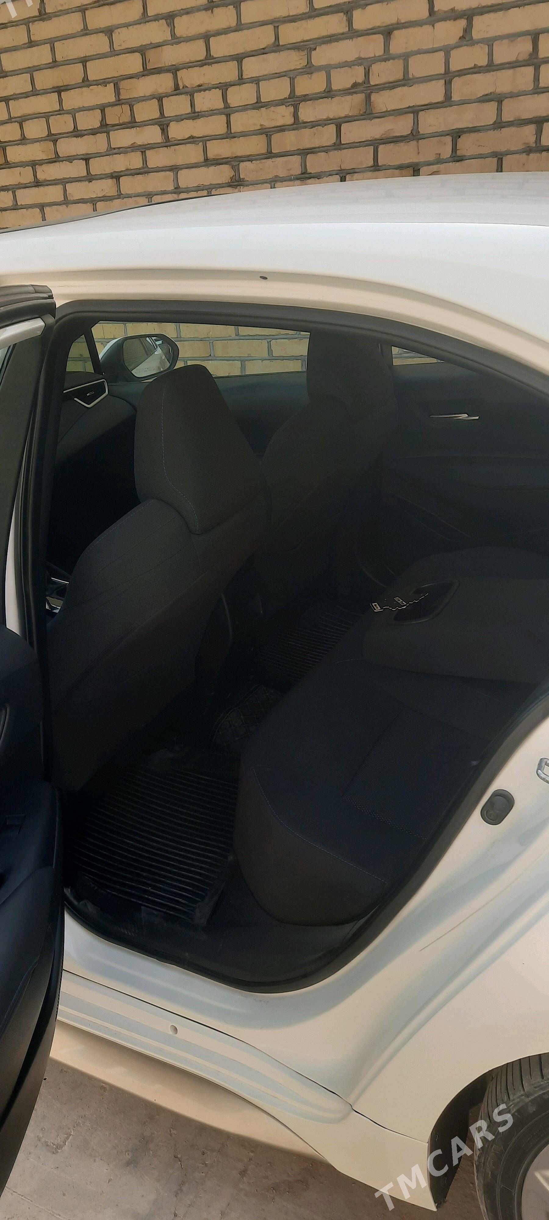 Toyota Corolla 2019 - 250 000 TMT - Türkmenabat - img 6