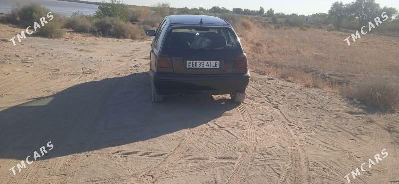 Volkswagen Golf 1994 - 30 000 TMT - Сейди - img 2