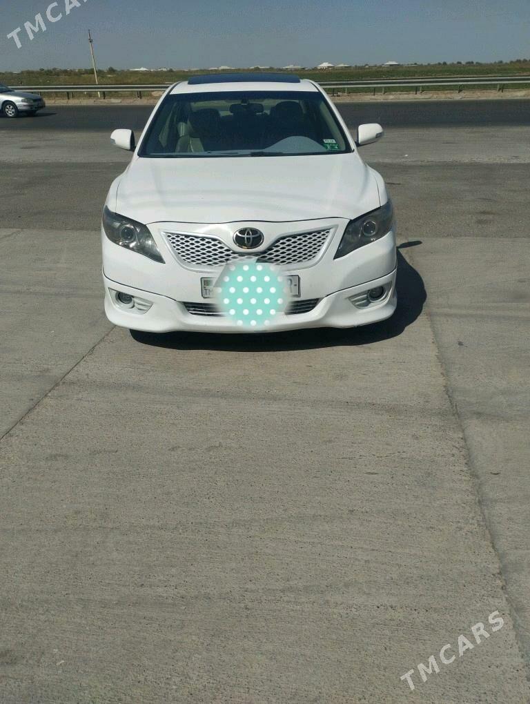 Toyota Camry 2010 - 170 000 TMT - Baýramaly - img 4