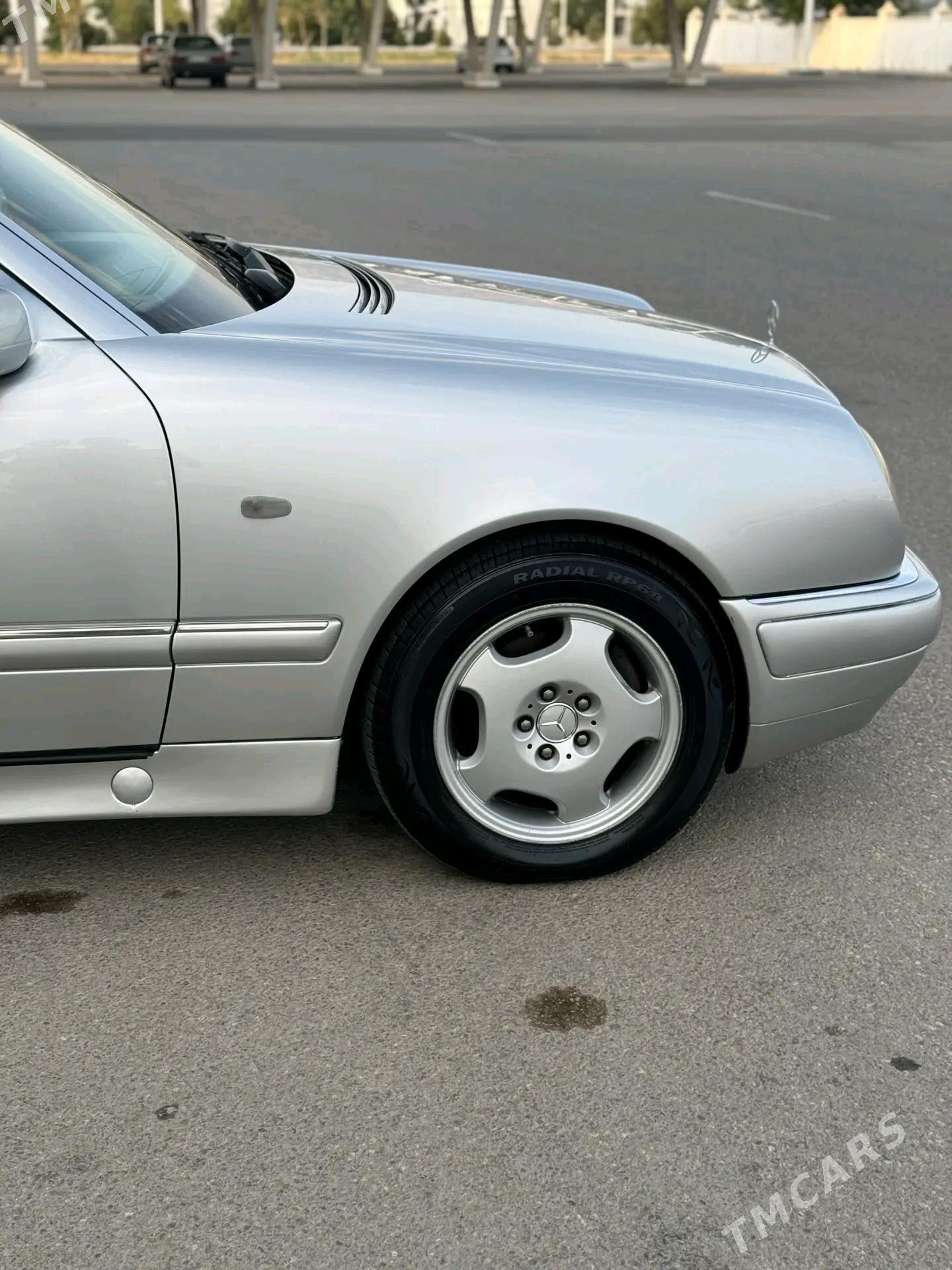 Mercedes-Benz E320 1998 - 120 000 TMT - Балканабат - img 7