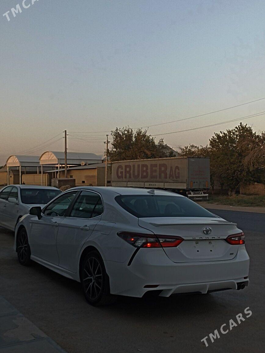 Toyota Camry 2021 - 345 000 TMT - Мары - img 3