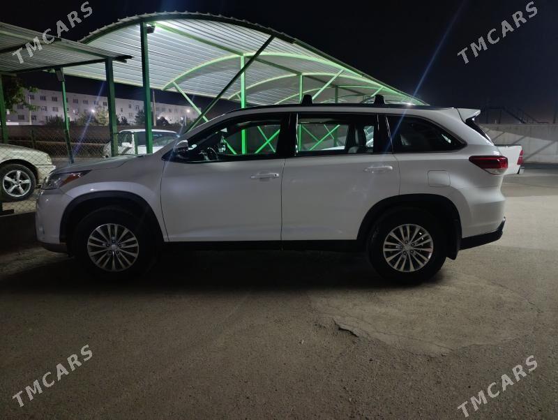 Toyota Highlander 2019 - 415 000 TMT - Туркменабат - img 2