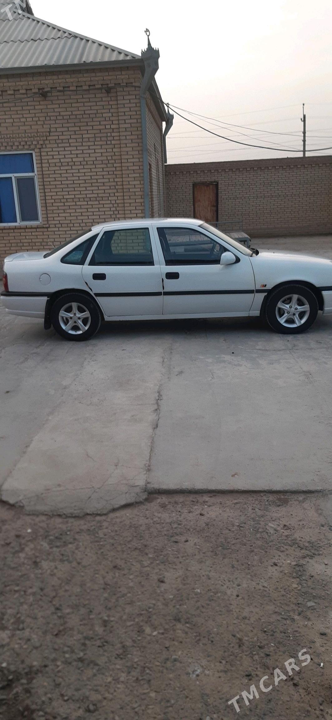 Opel Vectra 1992 - 49 000 TMT - Мургап - img 3