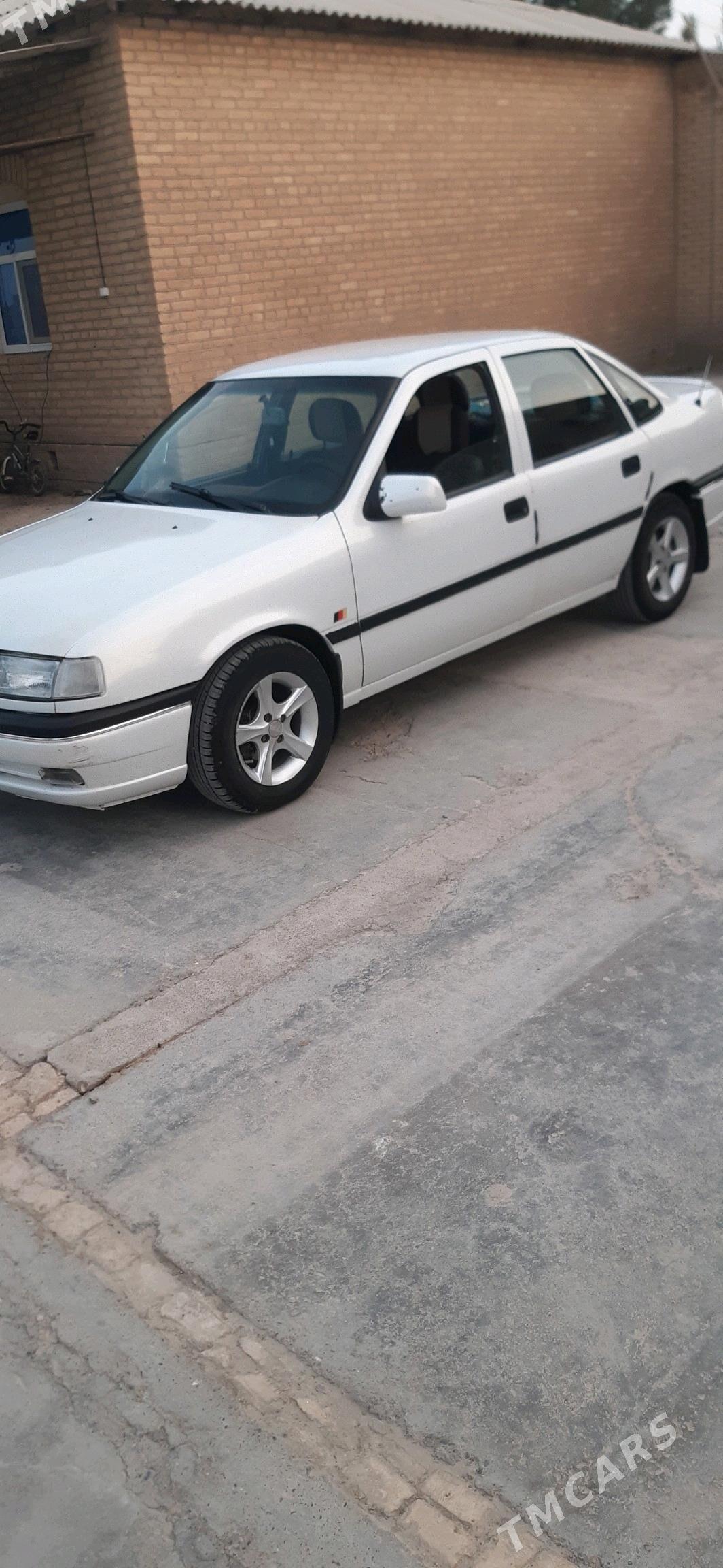 Opel Vectra 1992 - 49 000 TMT - Мургап - img 2