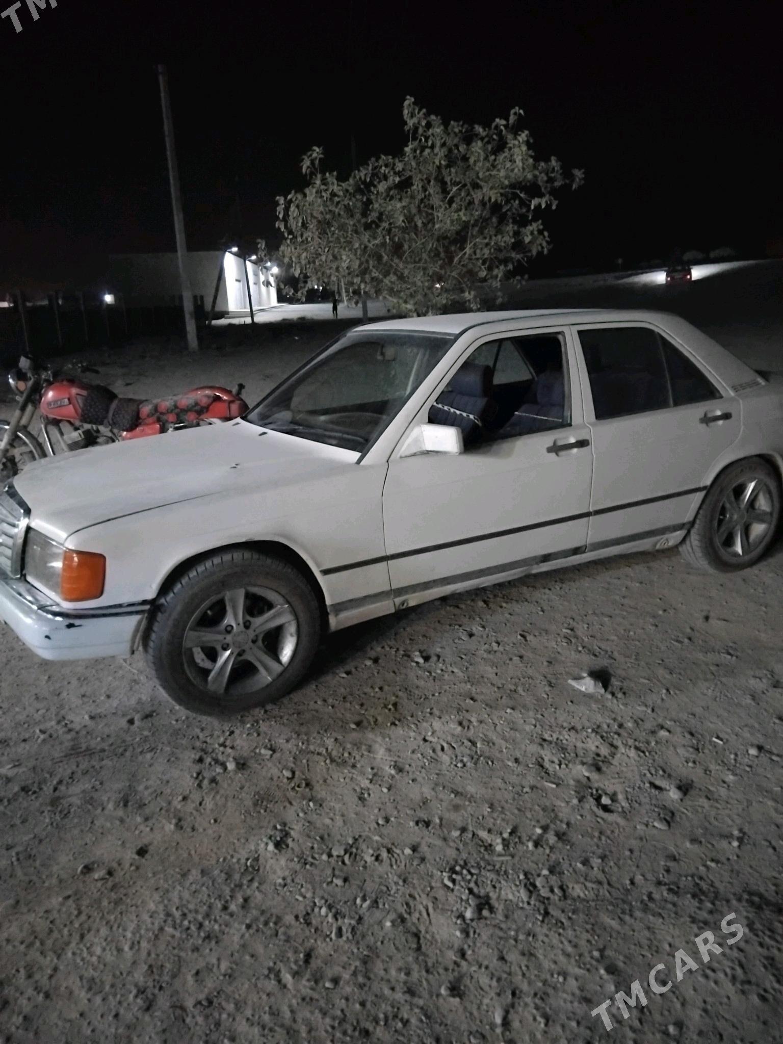 Mercedes-Benz 190E 1988 - 16 000 TMT - Бахарден - img 2