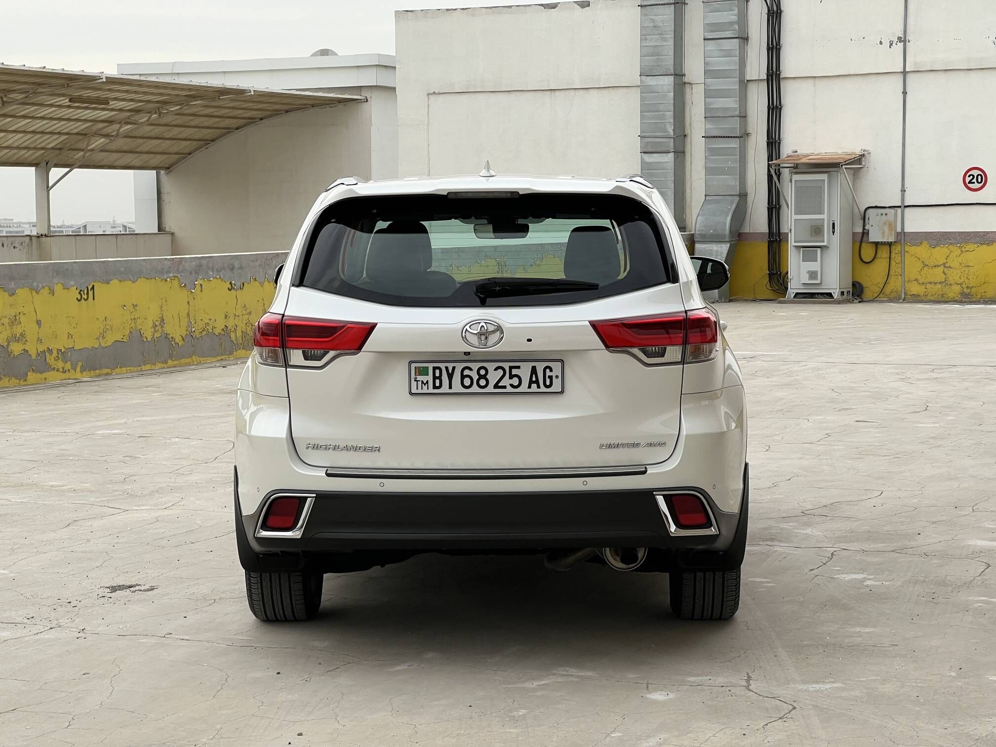 Toyota Highlander 2019 - 505 000 TMT - Ашхабад - img 5