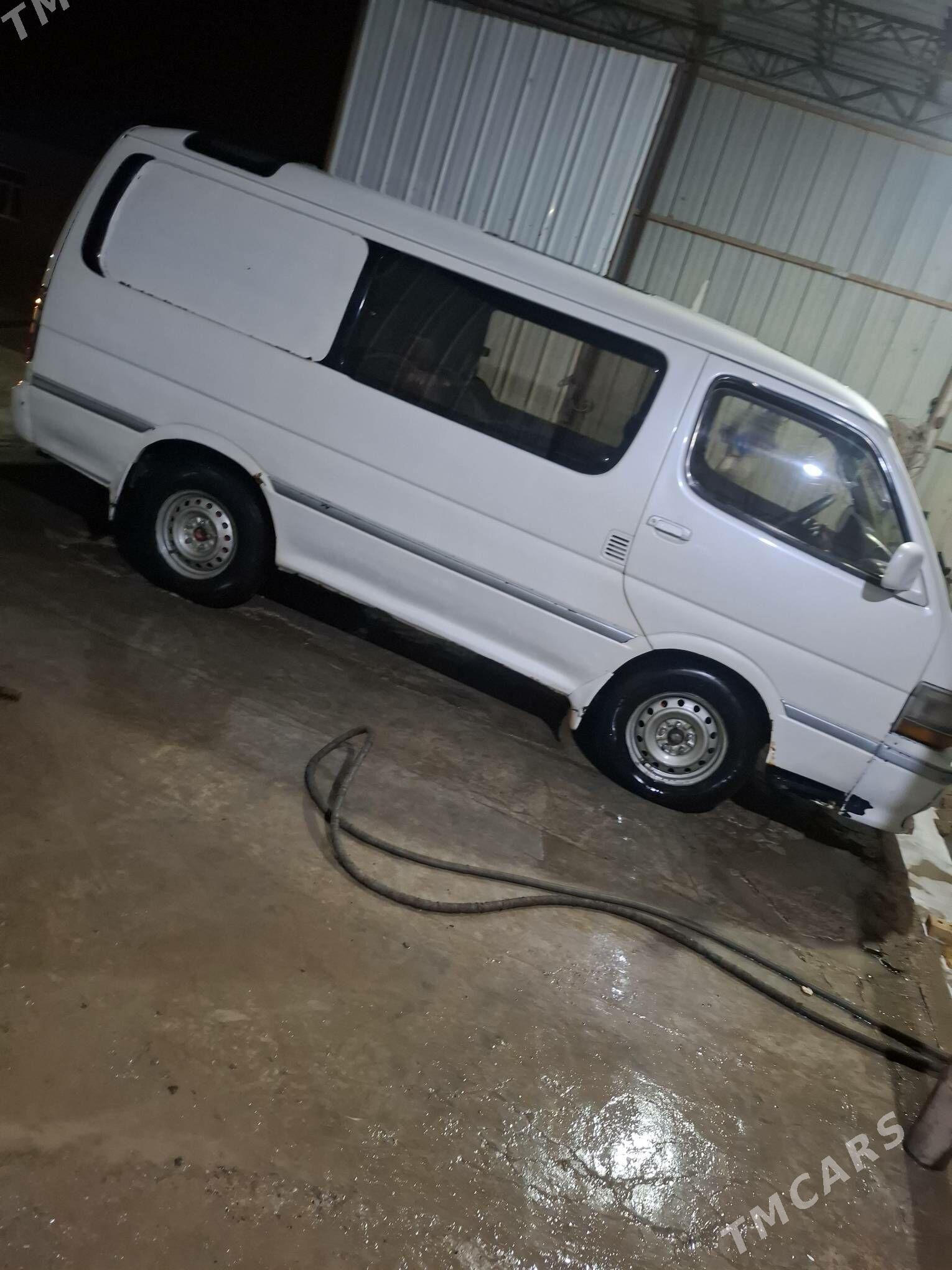 Toyota Hiace 1993 - 45 000 TMT - Мары - img 4