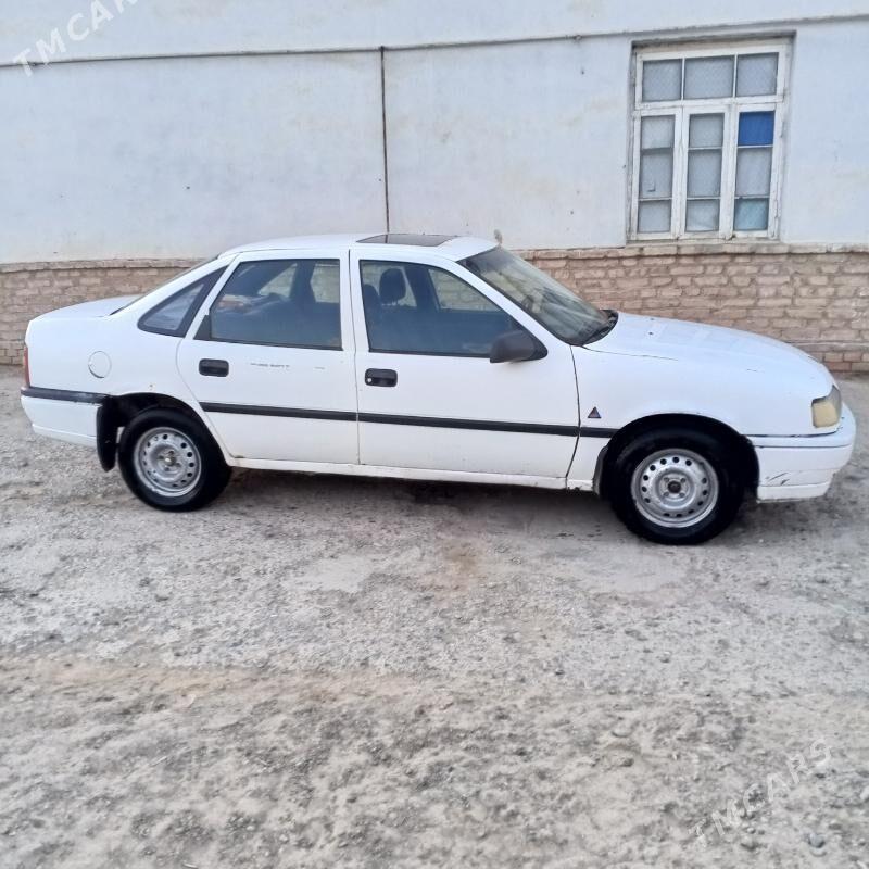 Opel Vectra 1992 - 27 000 TMT - Мургап - img 3