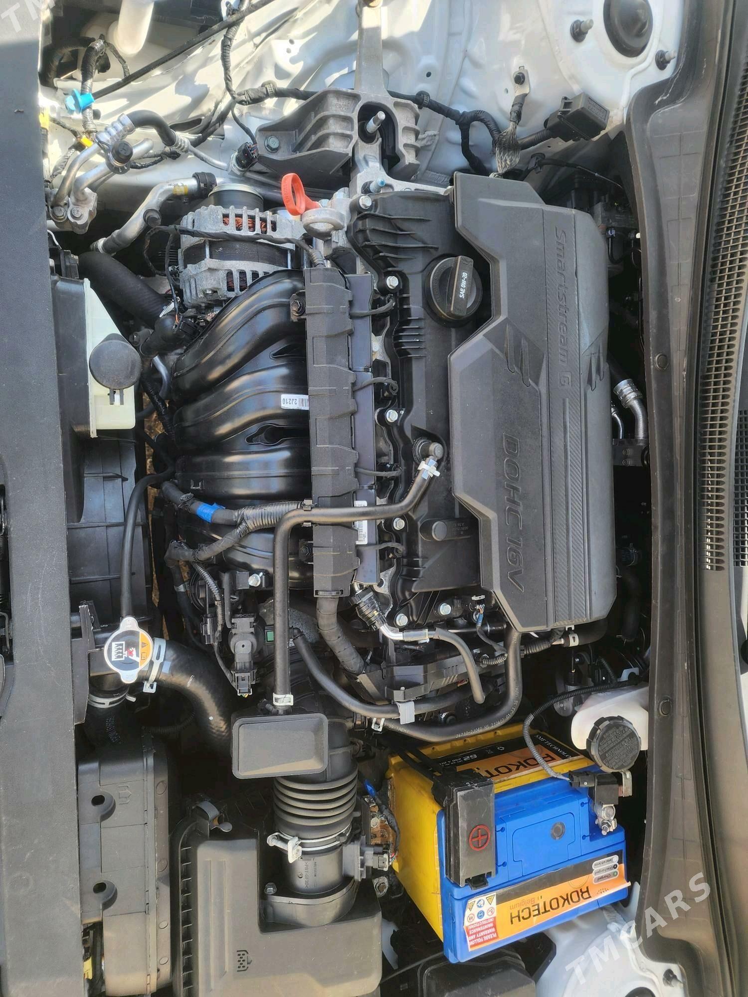 Hyundai Elantra 2022 - 260 000 TMT - Мары - img 7