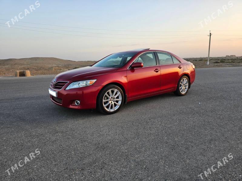 Toyota Camry 2011 - 260 000 TMT - Байрамали - img 2