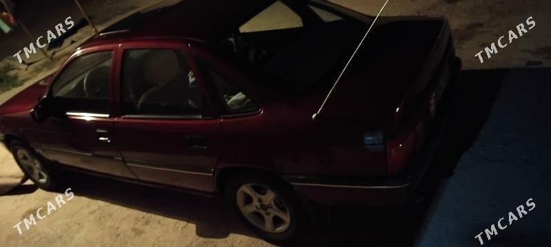 Opel Vectra 1990 - 40 000 TMT - Мары - img 4