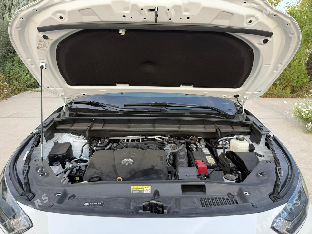 Toyota Highlander 2021 - 570 000 TMT - Türkmenabat - img 2