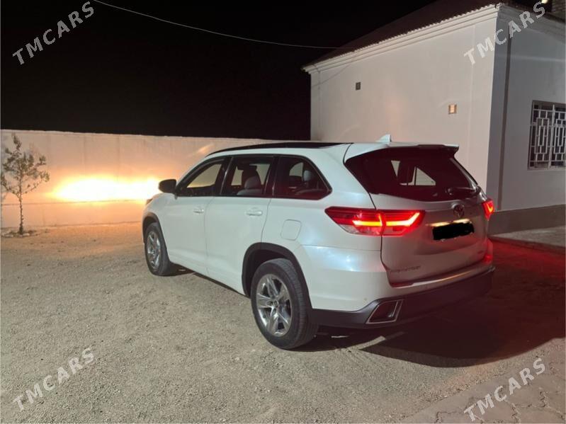 Toyota Highlander 2019 - 500 000 TMT - Балканабат - img 9