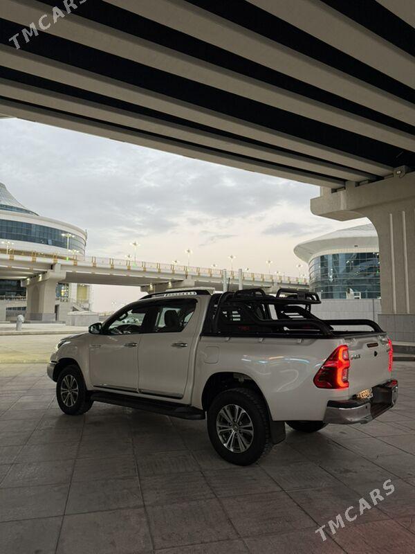 Toyota Hilux 2022 - 624 000 TMT - Aşgabat - img 5