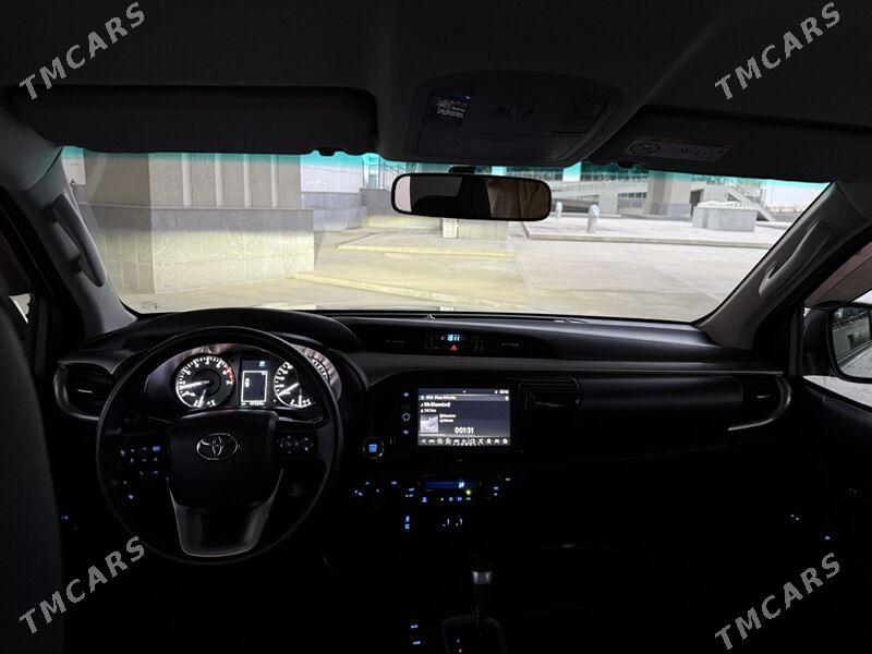 Toyota Hilux 2022 - 624 000 TMT - Aşgabat - img 2