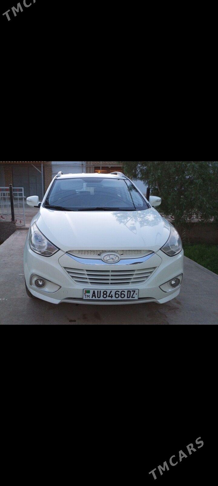Hyundai Tucson 2011 - 175 000 TMT - Гурбансолтан Едже - img 2