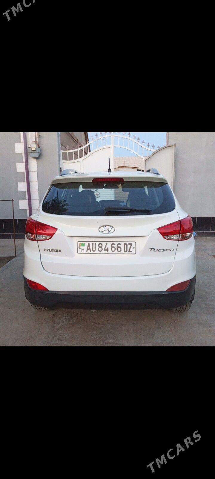 Hyundai Tucson 2011 - 175 000 TMT - Гурбансолтан Едже - img 8