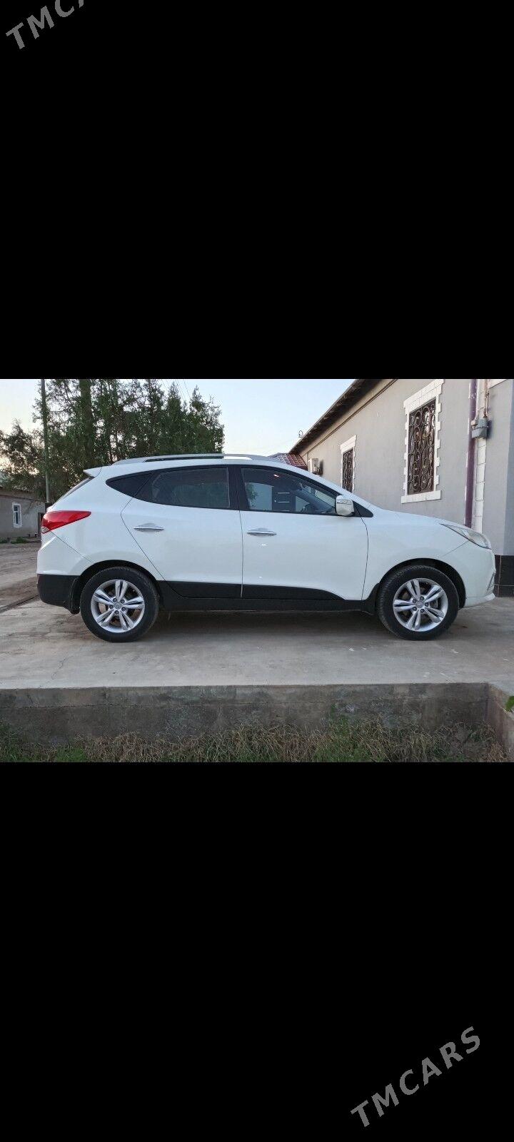 Hyundai Tucson 2011 - 175 000 TMT - Гурбансолтан Едже - img 4