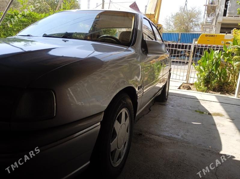 Opel Vectra 1989 - 44 000 TMT - Mary - img 2
