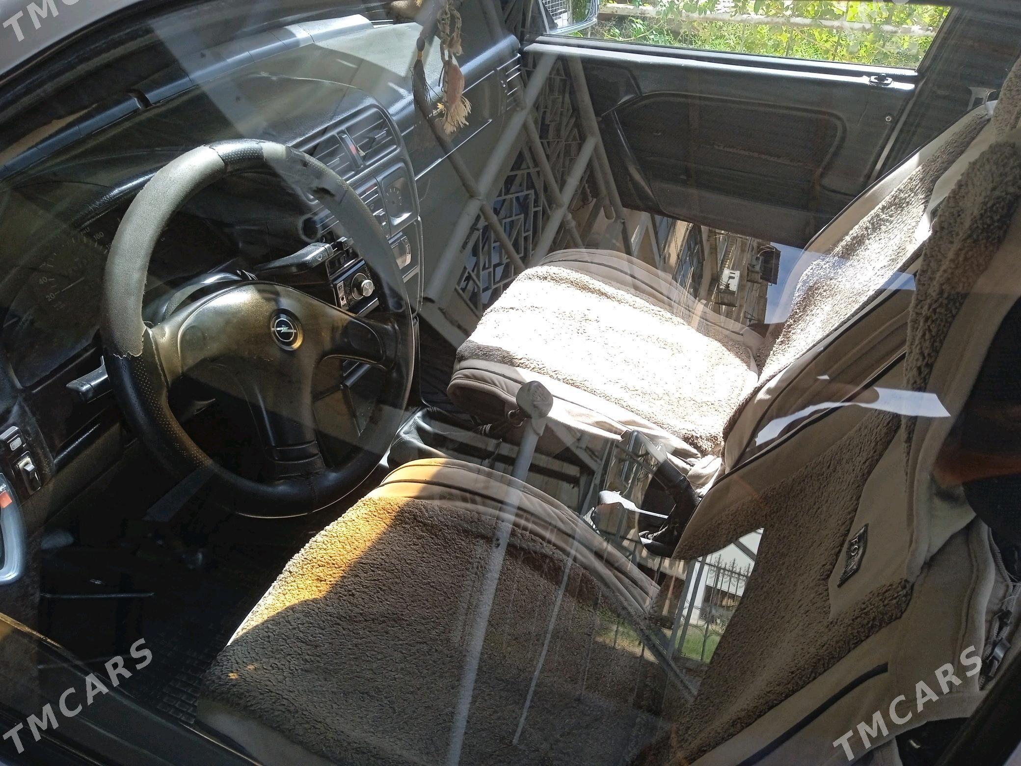 Opel Vectra 1989 - 44 000 TMT - Mary - img 7