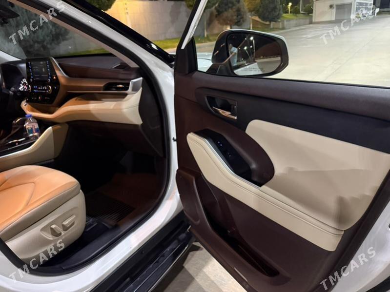 Toyota Highlander 2022 - 438 000 TMT - Ашхабад - img 8