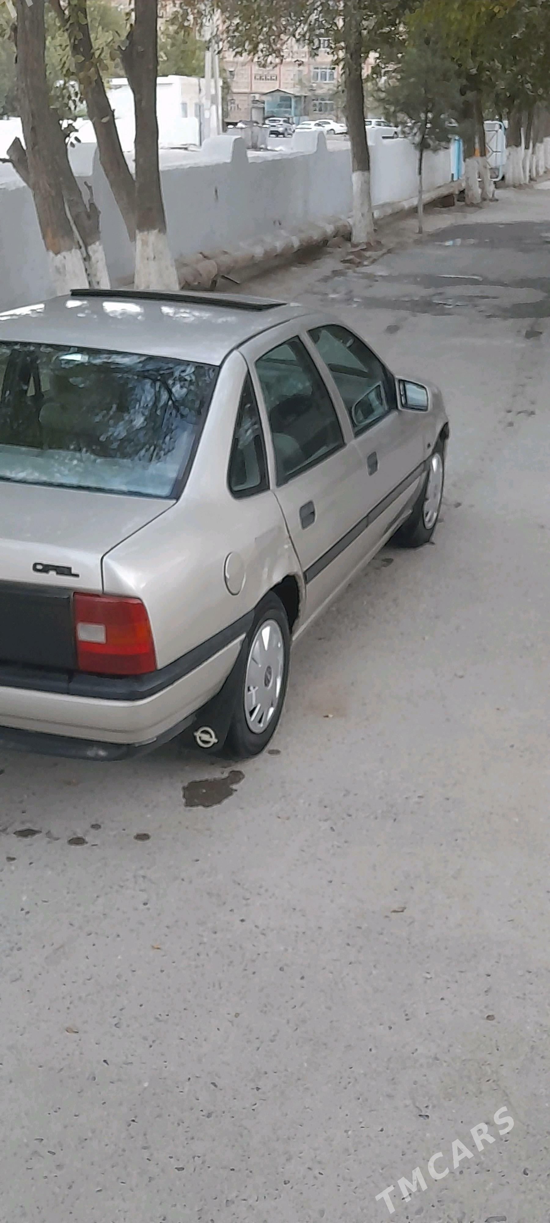 Opel Vectra 1992 - 38 000 TMT - Мары - img 7