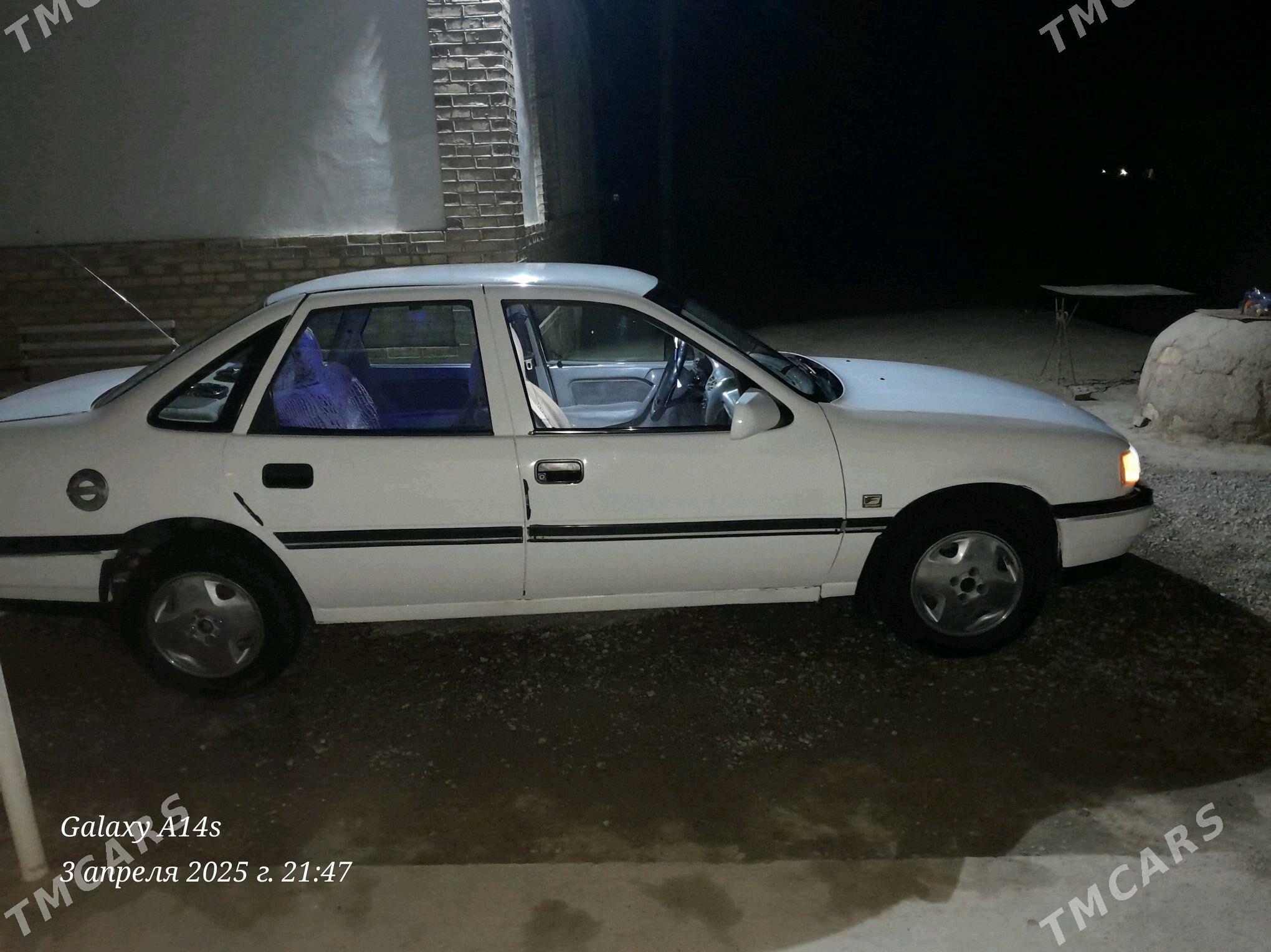 Opel Vectra 1991 - 24 000 TMT - Мары - img 3